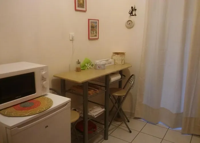 Chryssa - χρυσα